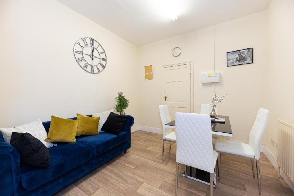 Apartamento Barking Road Comfy House Londres Exterior foto
